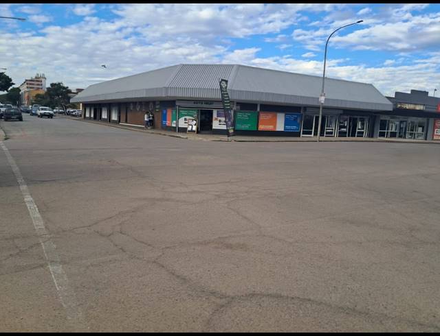 900M² RETAIL FOR SALE IN BRITS CENTRAL